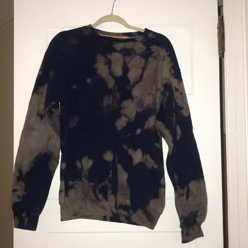 Acid wash sweatshirt